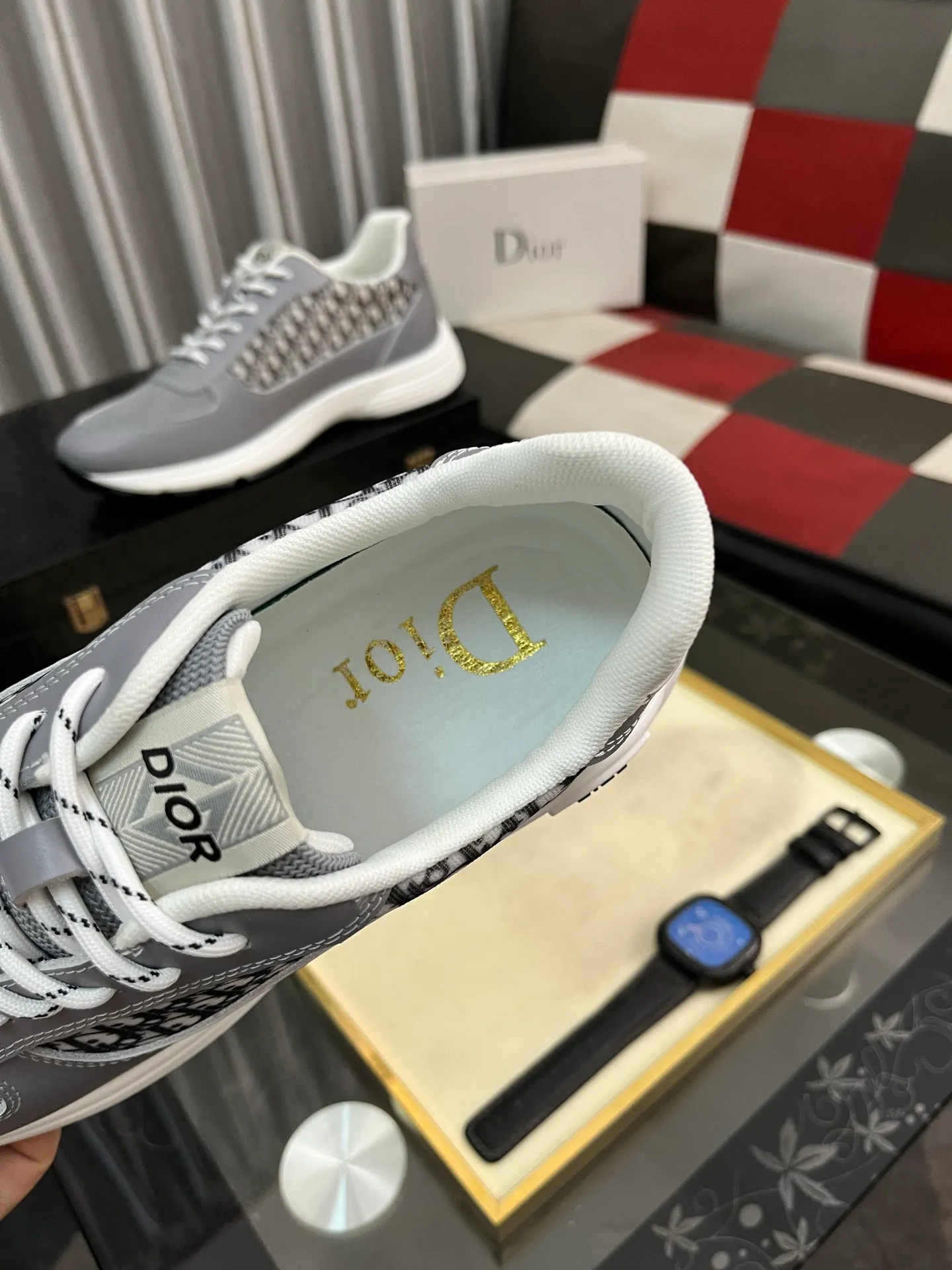 Men's shoes 💰440⌚️⌚️[Dior] The toe is designed to be a bit wider, and the upper foot comfort is perfect. The threads are beautiful, and it fits the pants perfectly. Decorated with various classic details, it is an ideal choice for daily styling. It can be matched with various casual items to create exquisite looks. Fabric: First-layer cowhide/lining sheepskin TPU original outsole Size: 38-444️⃣Colors available